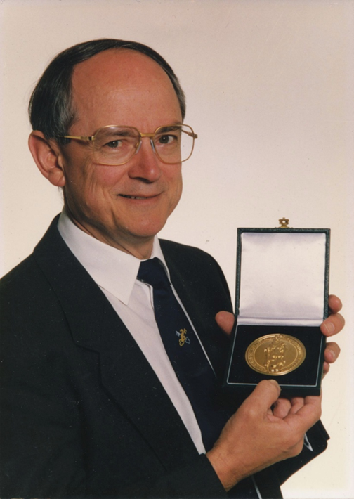 Ted receiving the St Paul’s Medal